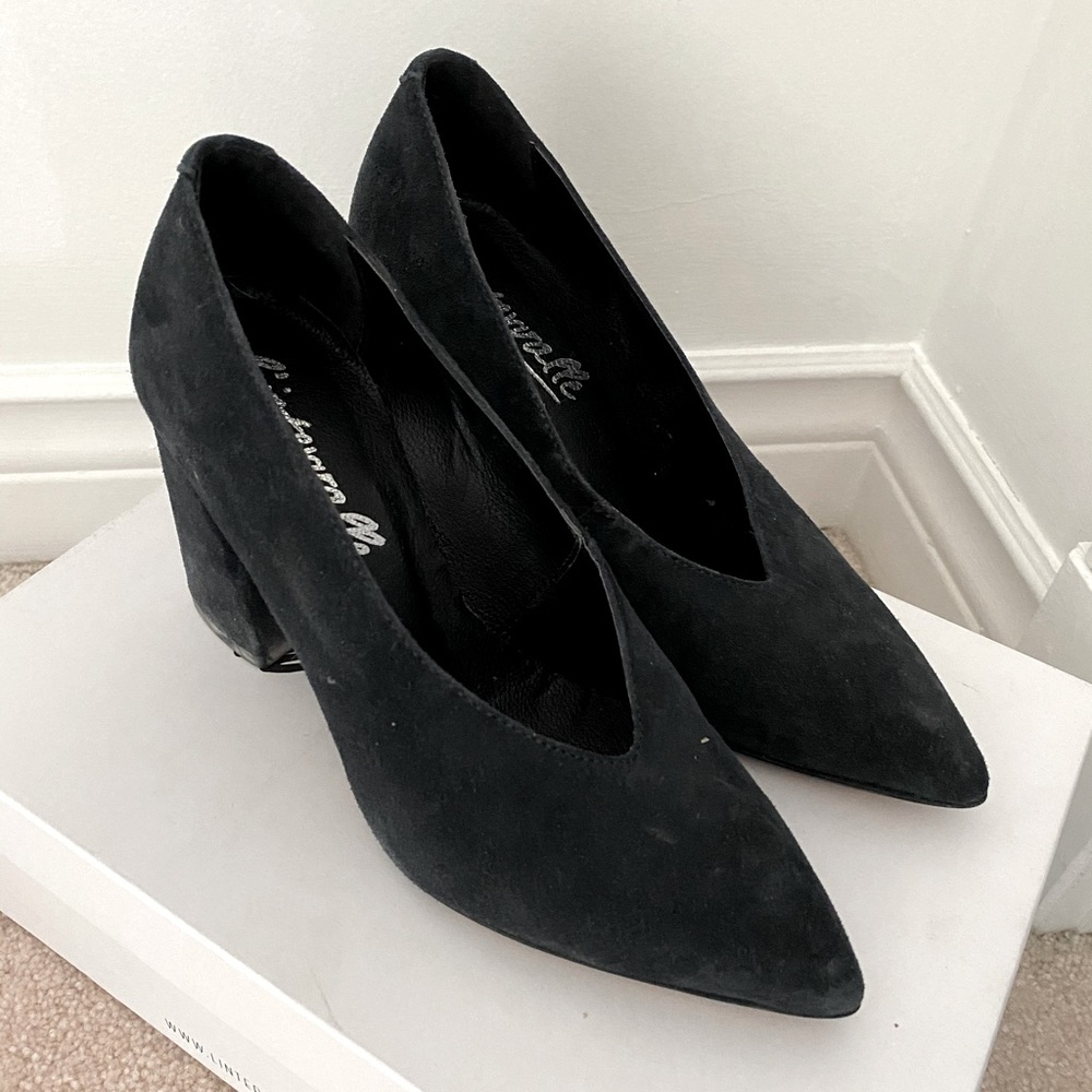 L’intervalle navy suede chunky heels 37